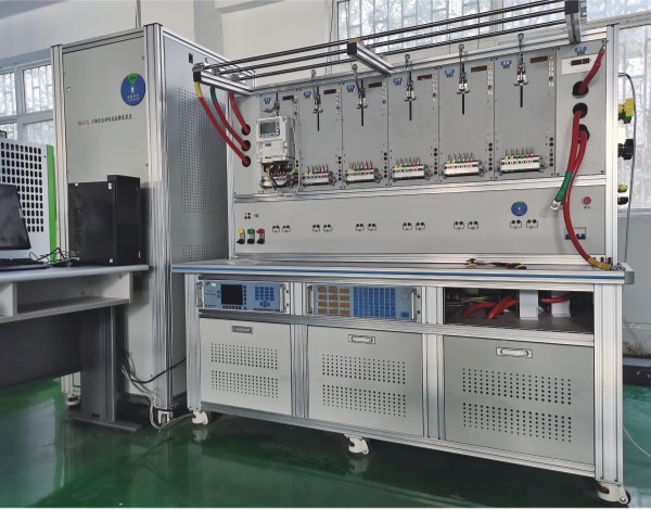 高低温湿热箱(步入式)